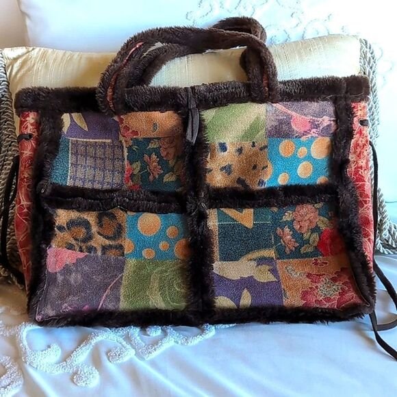 LAPIS Faux Fur and Chamois Cloth Tote - Picture 4 of 11